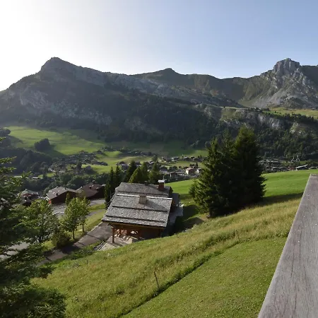Spacieux, Skis Aux Pieds Avec Sauna, Jacuzzi Et Salle De Sport, Proche Centre Et Pistes - Fr-1-467-68 Chalet *